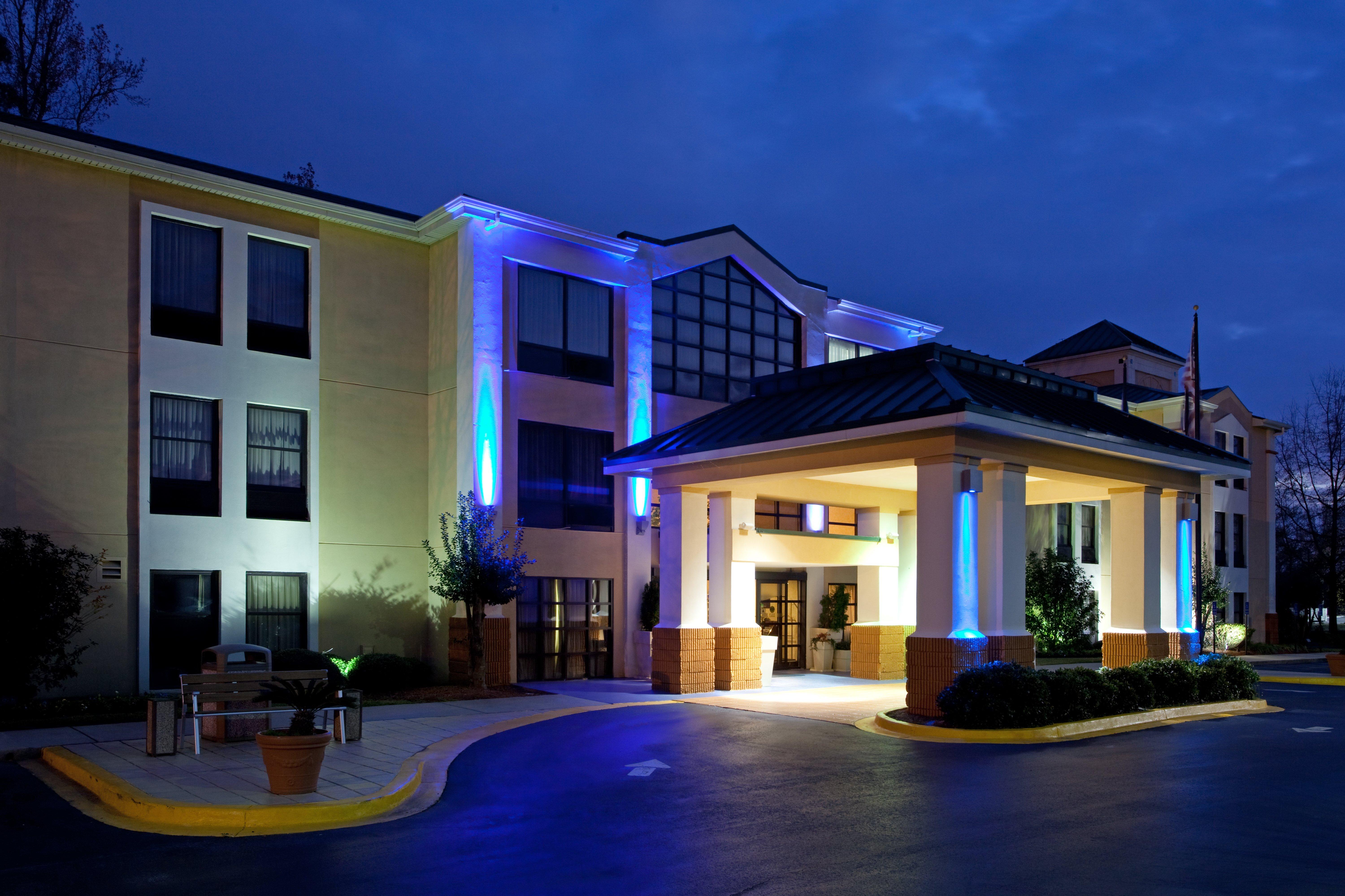 Lexington Inn And Suites מראה חיצוני תמונה
